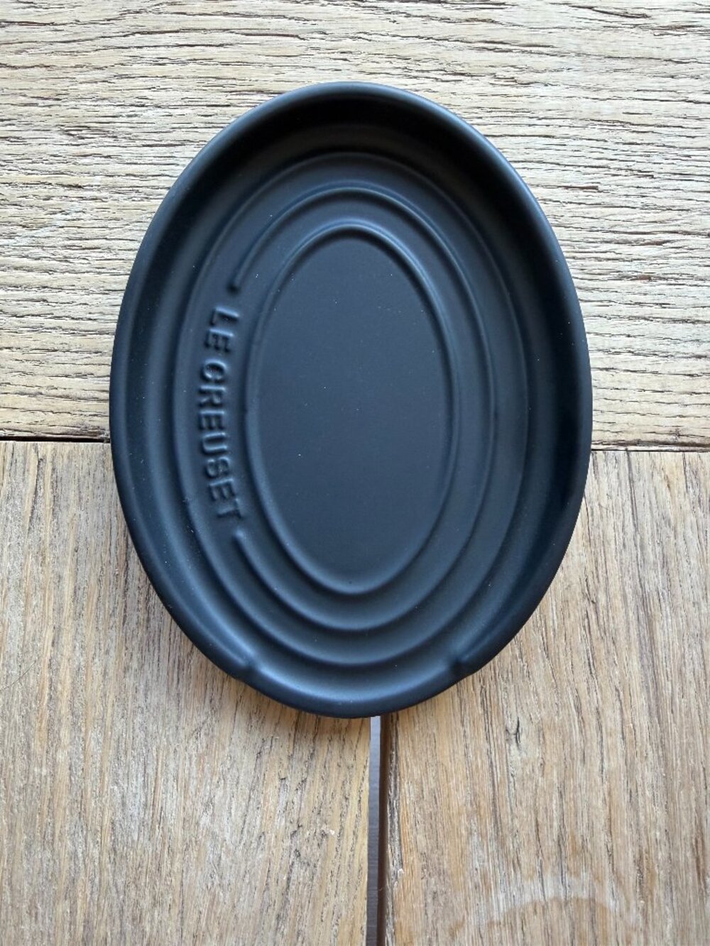 Le Creuset Stoneware Oval Spoon Rest Licorice Matte Black NEW